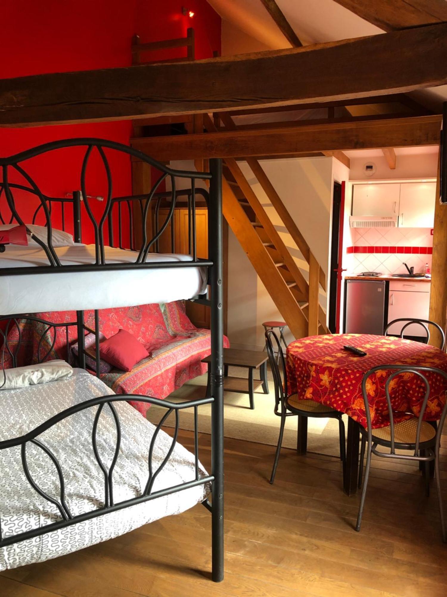 Appartements Et Chambres Le Vaumurier De Saint Lambert Exterior foto